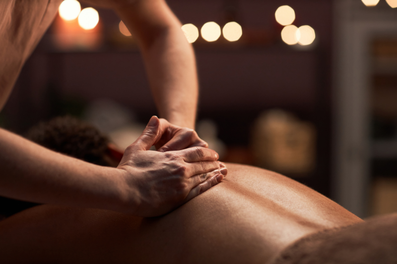 Un masaje para dos también es una forma de cuidar la relación